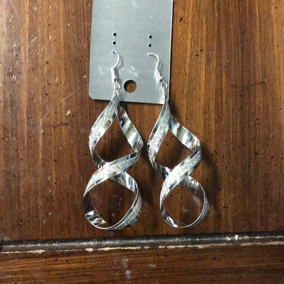 Earrings - Picture 2 of 2